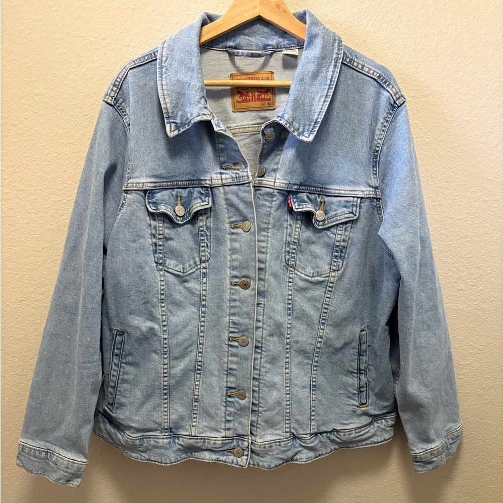 Levi’s Trucker Jacket Women’s